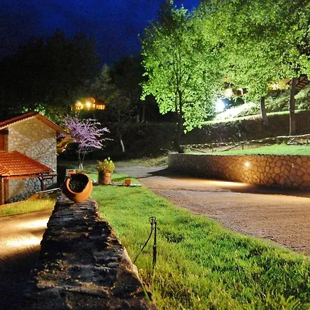 Chalets Tetrapolis Pensión *