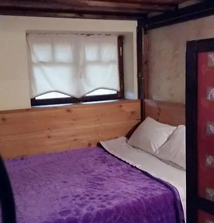 Chalets Tetrapolis Pensión